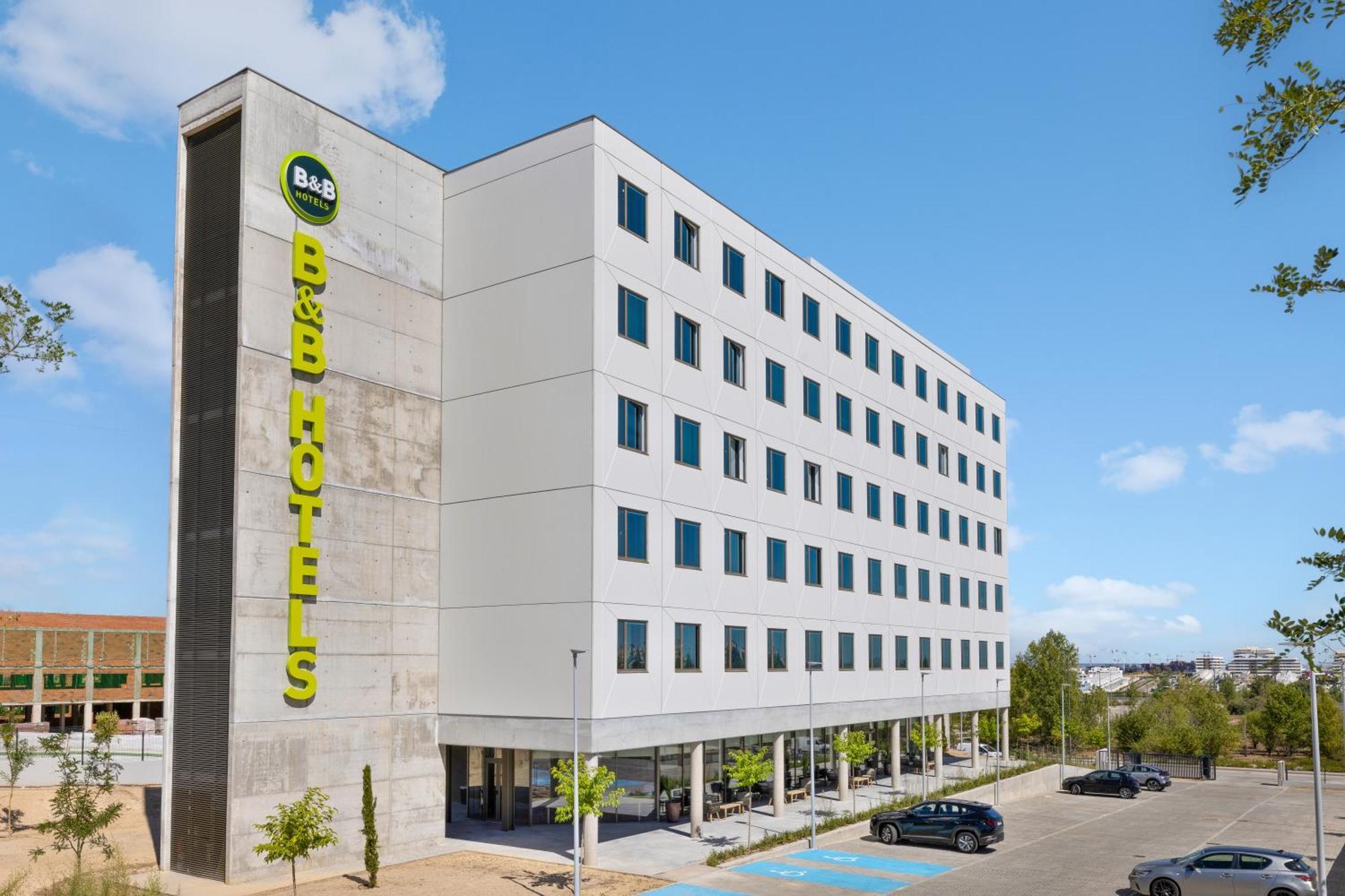 B&B Hotel Madrid Tres Cantos Bagian luar foto